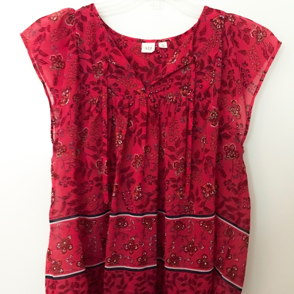 GAP Pink floral top with front ties